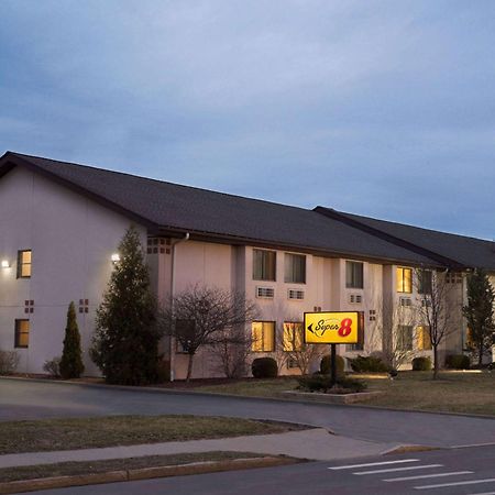 Super 8 By Wyndham Ithaca Hotel Buitenkant foto