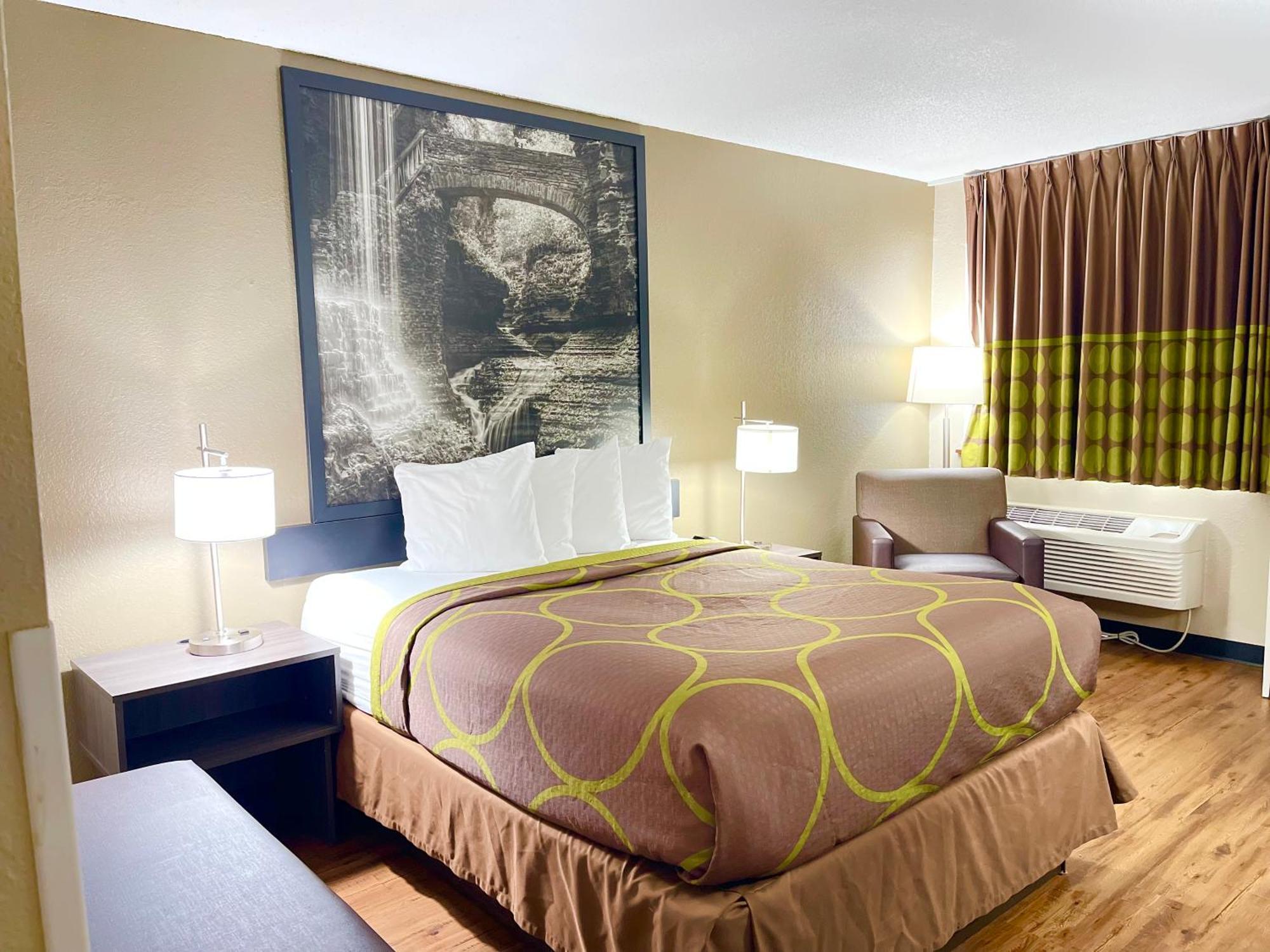Super 8 By Wyndham Ithaca Hotel Buitenkant foto