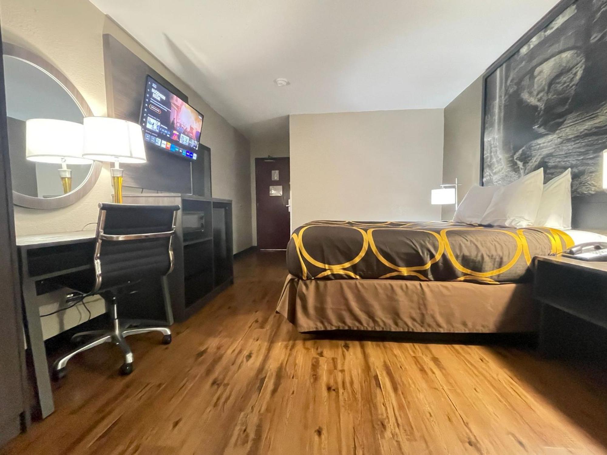 Super 8 By Wyndham Ithaca Hotel Buitenkant foto